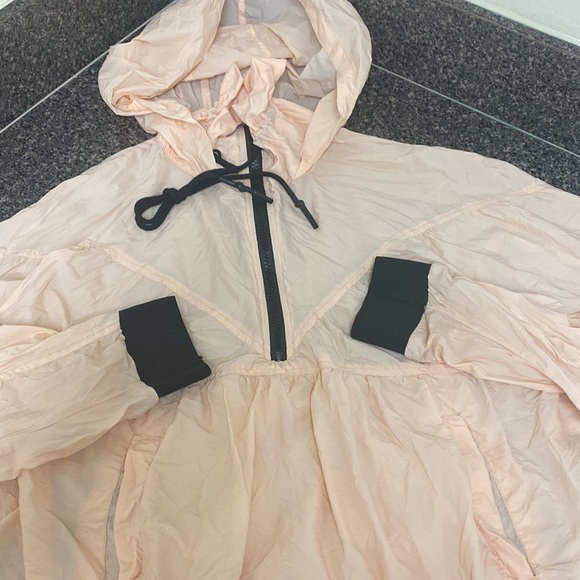 Zara Lightweight Jacket 💕🖤 - Picture 2 of 3